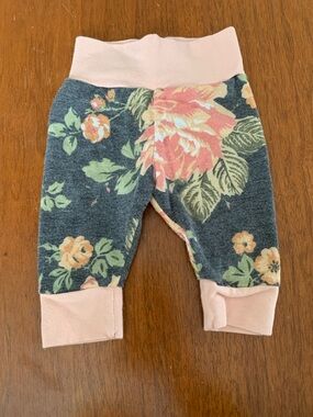 🍓3/$10 Small Shop Newborn Soft Floral Pink-Waist Kids Leggings